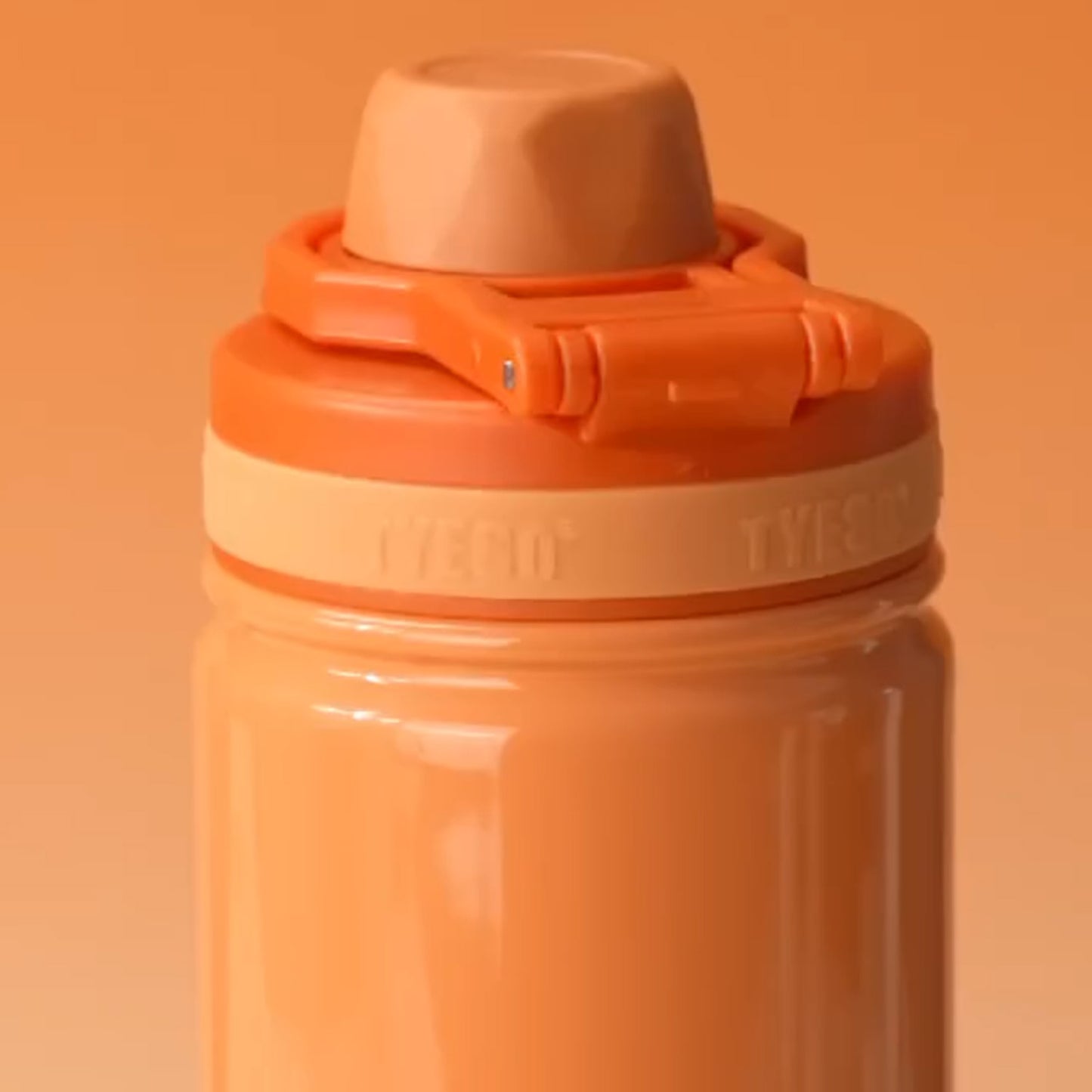 TYESO 750ml Insulated Bottle – Stylish, Durable & Travel-Friendly Orange - Bagmire