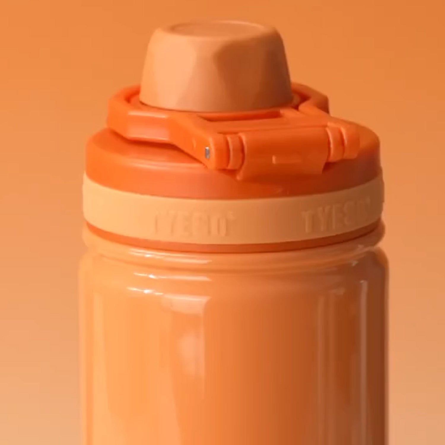 TYESO 750ml Insulated Bottle – Stylish, Durable & Travel-Friendly Orange - Bagmire