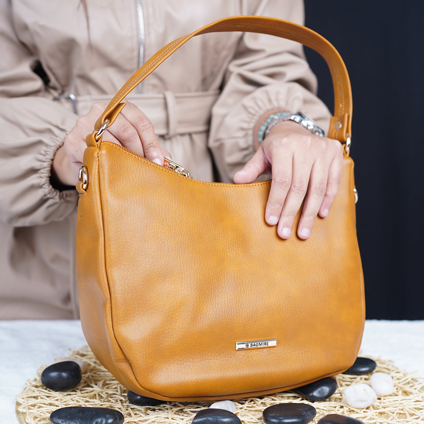 Modern Faux Leather Hobo & Crossbody Bag-Adjustable Strap For Everyday Style-Brown