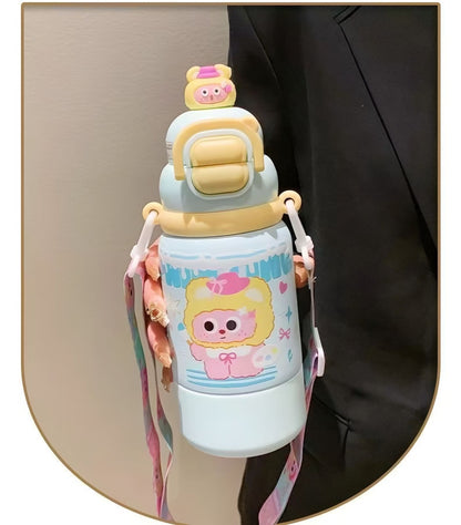 Kawaii 500ml Cartoon Insulated Water Bottle – Dual Sip Straw & Portable Shoulder Strap Sipper for Kids & Girls