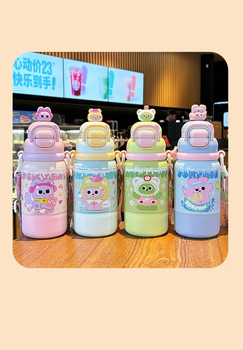 Kawaii 500ml Cartoon Insulated Water Bottle – Dual Sip Straw & Portable Shoulder Strap Sipper for Kids & Girls