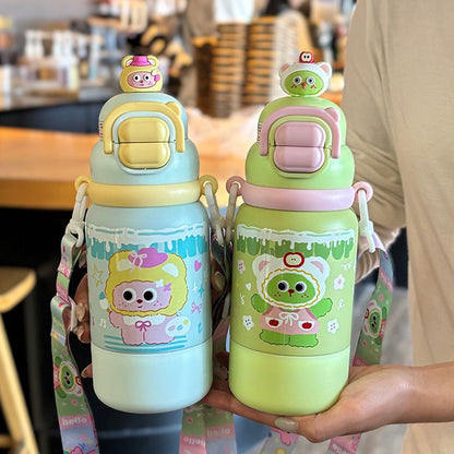Kawaii 500ml Cartoon Insulated Water Bottle – Dual Sip Straw & Portable Shoulder Strap Sipper for Kids & Girls